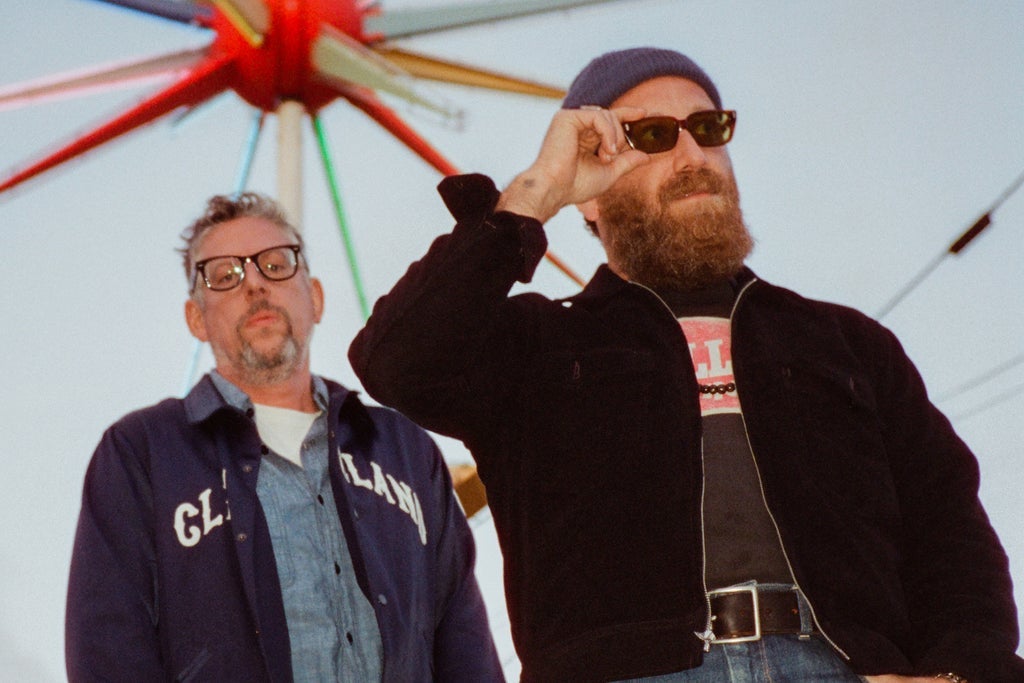 The Black Keys: PEACHES 'N KREAM