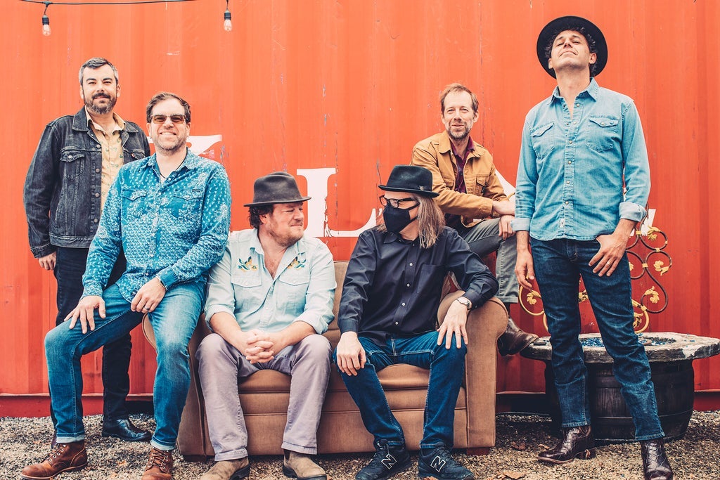 Steep Canyon Rangers, Sara Petite