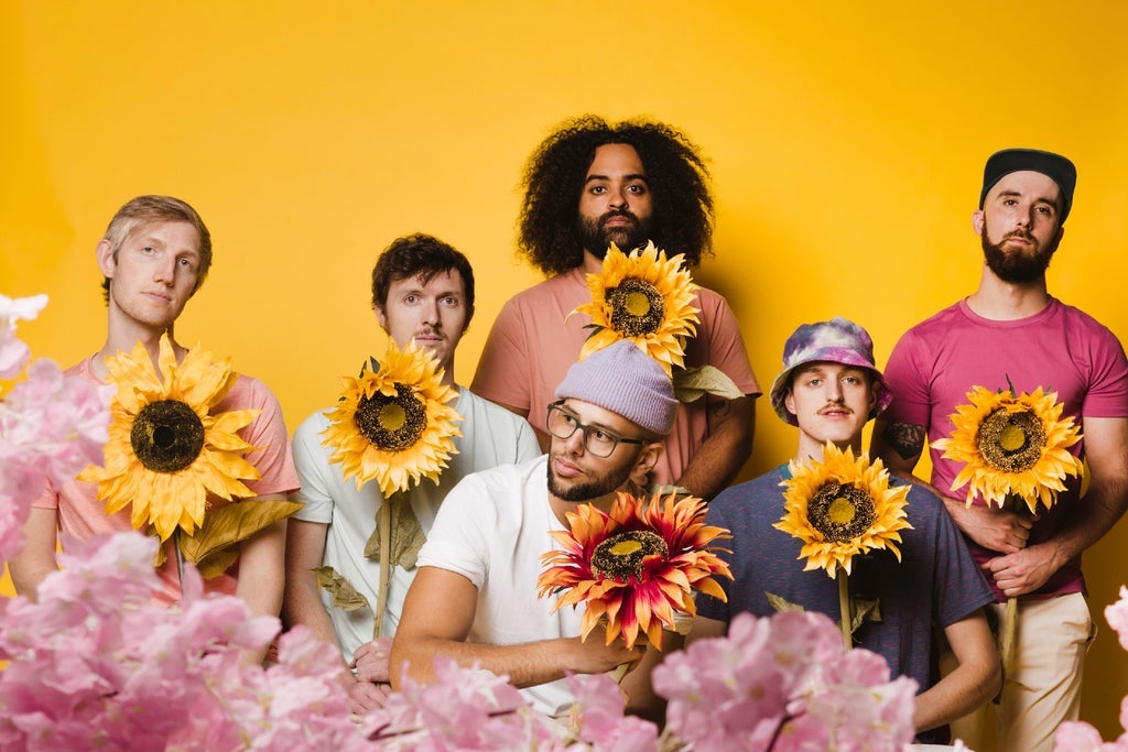 Joe Hertler & The Rainbow Seekers, Grenadine