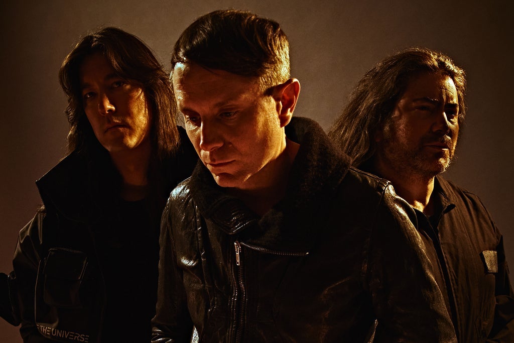 HEALTH x CARPENTER BRUT