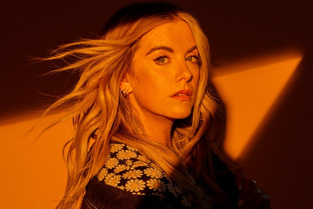 Lindsay Ell - The Fence Sitter Tour w/ Brye & Bre Kennedy